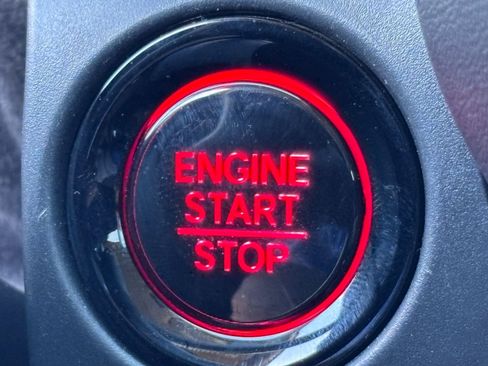 Certified 2025 Honda HR-V EX-L image 33