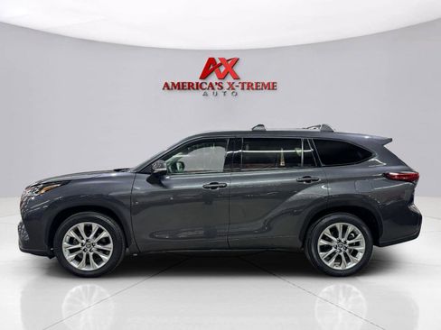 Used 2023 Toyota Highlander Limited FWD image 5