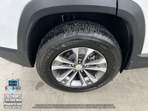 Used 2025 Chevrolet Equinox LT image 34