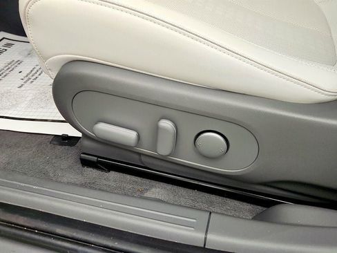 Used 2023 Hyundai Ioniq 5 SEL image 11