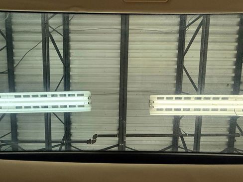 Used 2011 Land Rover Range Rover HSE LUX image 33