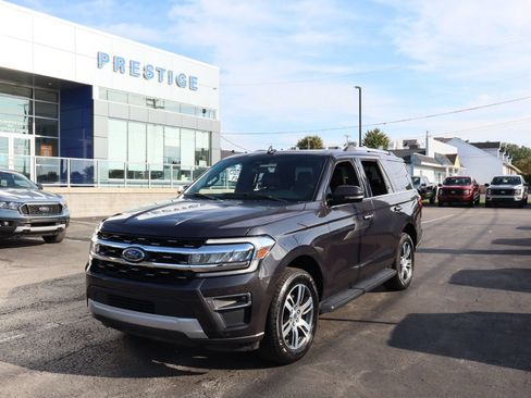 Used 2024 Ford Expedition Limited AWD/4WD image 1