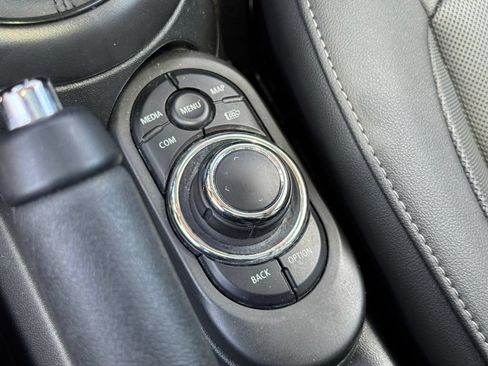 Used 2023 MINI Cooper 2-Door Hardtop FWD image 12