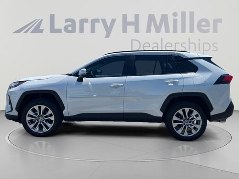 Used 2025 Toyota RAV4 Limited w/ Advanced Technology Package FWD image 2