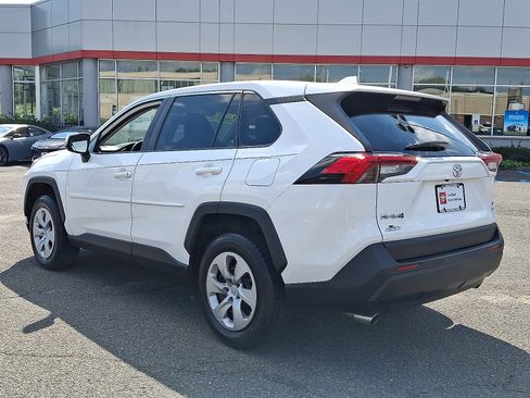 Certified 2022 Toyota RAV4 LE image 5