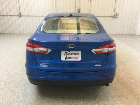 Used 2019 Ford Fusion SE FWD image 8