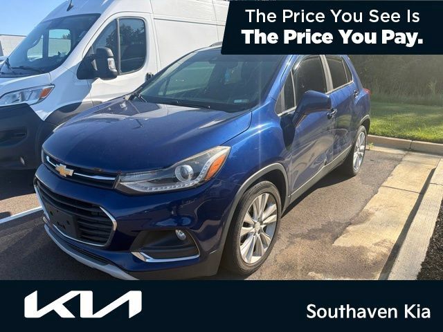 Used 2017 Chevrolet Trax Premier w/ Driver Confidence II Package FWD image 1