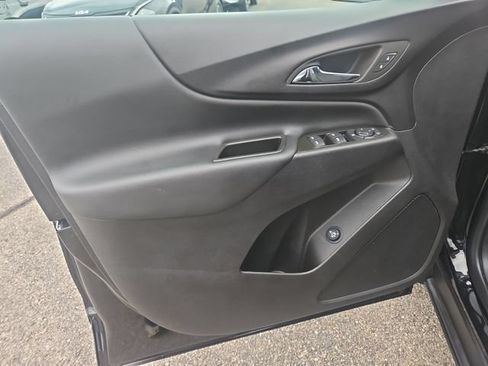 Used 2024 Chevrolet Equinox LT FWD image 10