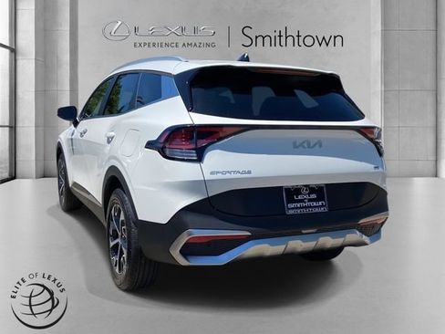 Used 2023 Kia Sportage EX AWD/4WD image 6