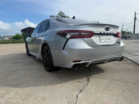 Used 2021 Toyota Camry XSE FWD image 7