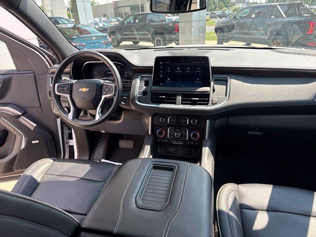 Used 2023 Chevrolet Suburban Premier RWD image 29