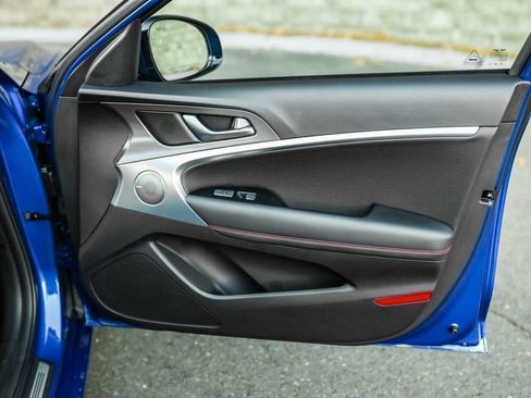 Used 2024 Genesis G70 2.5T w/ Sport Prestige Package image 13