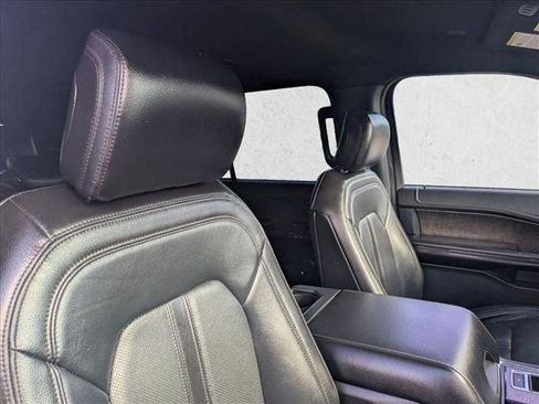 Used 2018 Ford Expedition Limited image 25