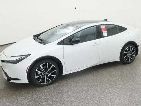New 2026 Toyota Prius Plug-In Hybrid image 2