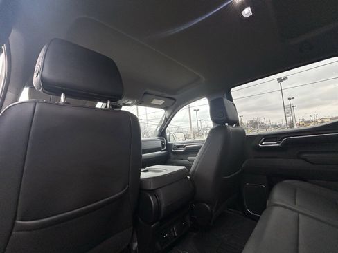 Used 2024 GMC Sierra 1500 SLT w/ X31 Off-Road Package image 26