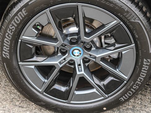 Certified 2024 BMW i4 eDrive40 w/ Premium Package RWD image 10
