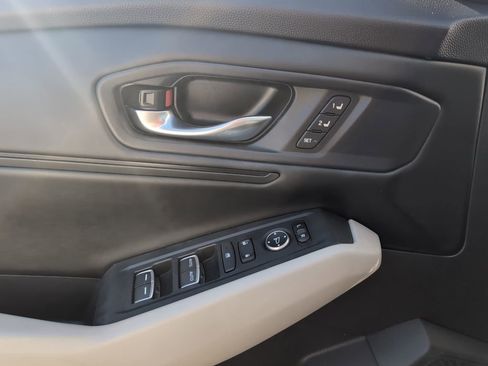 Used 2023 Honda Accord EX-L image 21