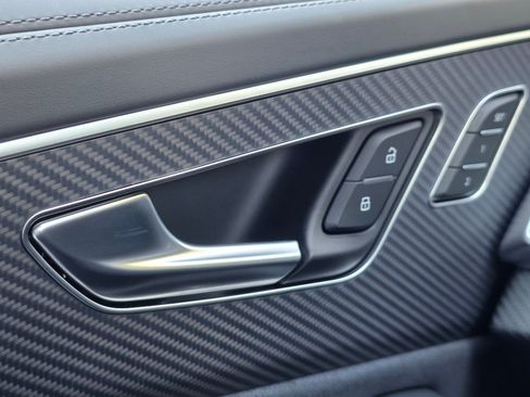 New 2026 Audi SQ8 Prestige AWD/4WD image 33