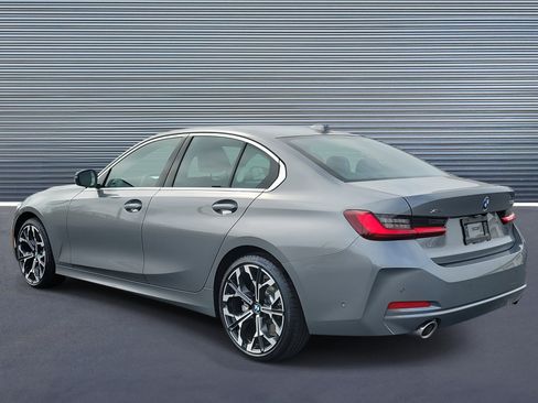 Used 2025 BMW 330i xDrive Sedan image 4