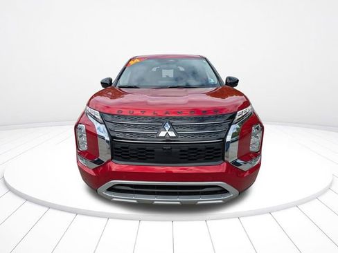 Used 2024 Mitsubishi Outlander SE image 9