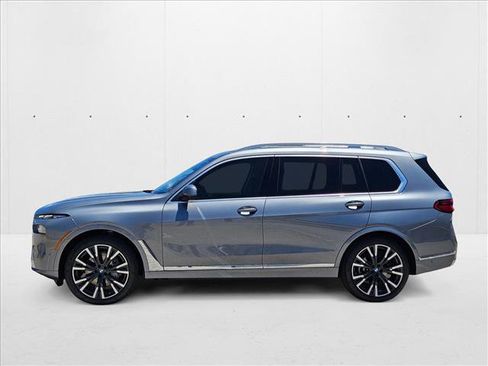 Used 2026 BMW X7 xDrive40i w/ Premium Package image 5