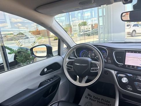 Used 2021 Chrysler Pacifica Limited AWD/4WD image 80