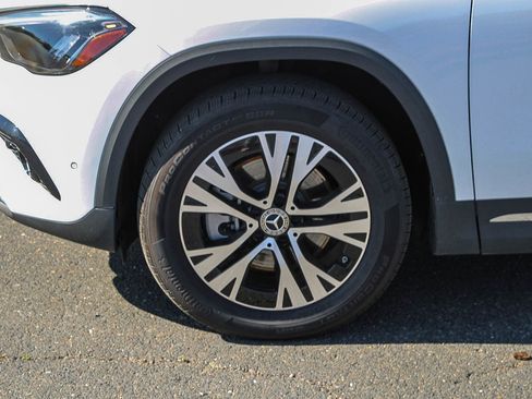 Certified 2025 Mercedes-Benz GLA 250 image 34