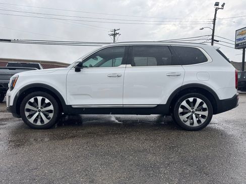 Used 2021 Kia Telluride S FWD image 3