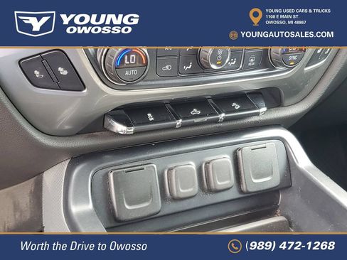 Used 2017 Chevrolet Silverado 1500 LT w/ Redline Edition AWD/4WD image 18