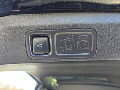 Used 2019 Ford Expedition Limited w/ Driver Assistance Package image 31