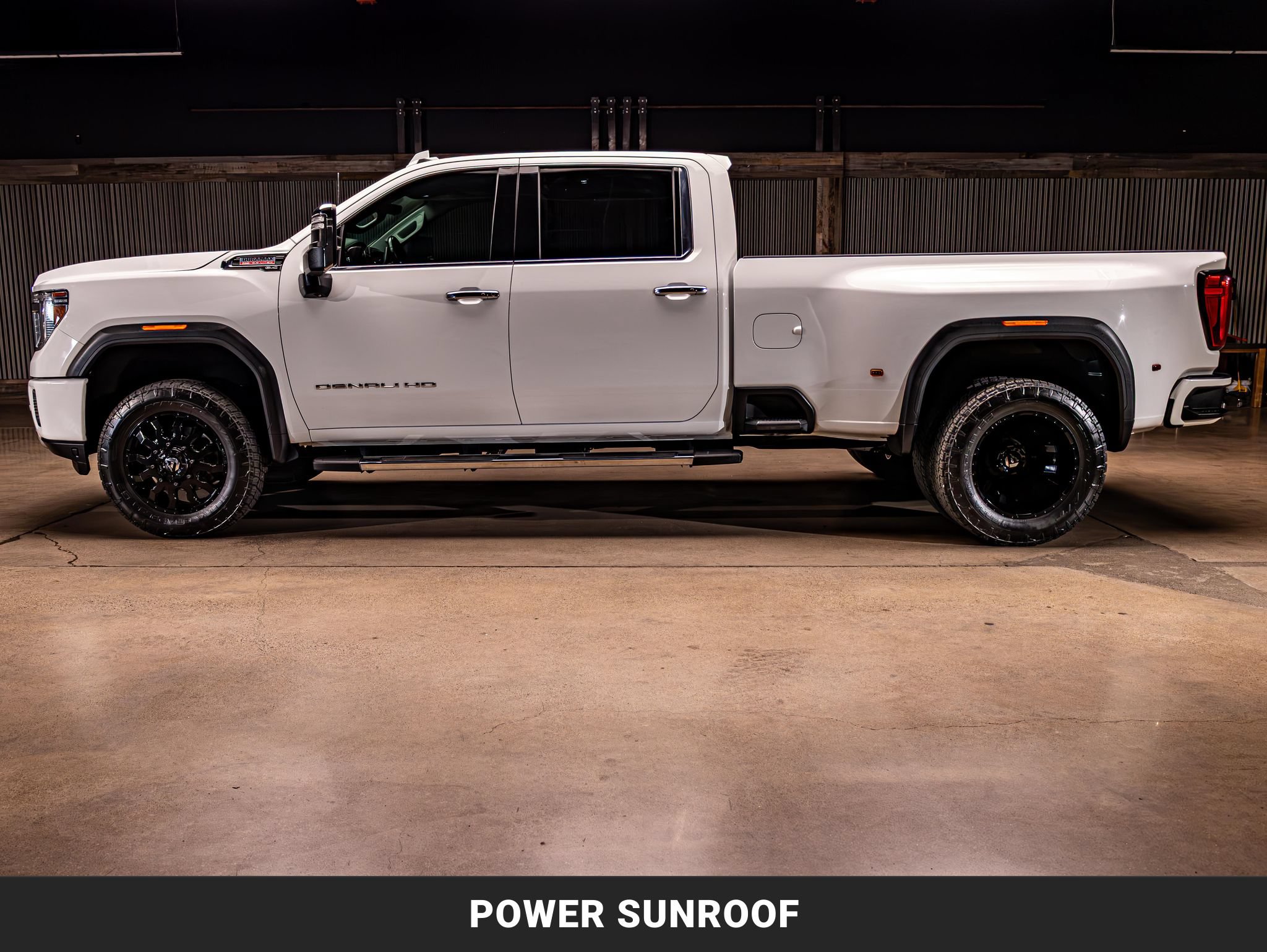 Used 2021 GMC Sierra 3500 Denali w/ Denali Ultimate Package AWD/4WD image 5