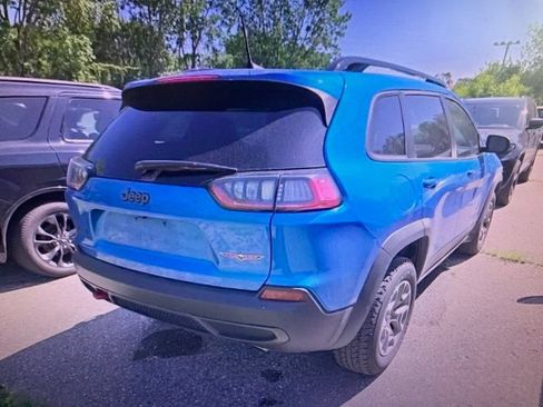 Used 2022 Jeep Cherokee Trailhawk w/ Premium Leather Package AWD/4WD image 2