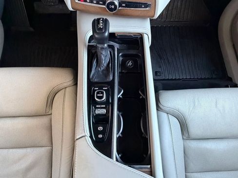 Used 2017 Volvo XC90 T6 Inscription w/ Vision Package image 52