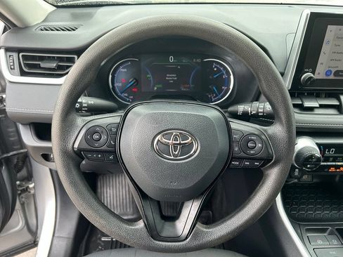Used 2025 Toyota RAV4 XLE AWD/4WD image 10