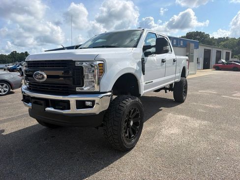 Used 2019 Ford F250 XLT w/ XLT Value Package AWD/4WD image 1