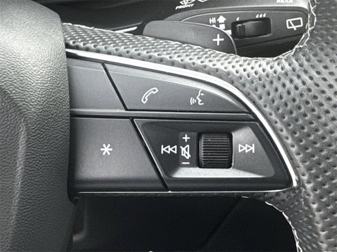 Used 2023 Audi SQ7 Prestige w/ Prestige Package image 22