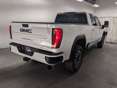 Used 2025 GMC Sierra 2500 Denali Ultimate AWD/4WD image 7
