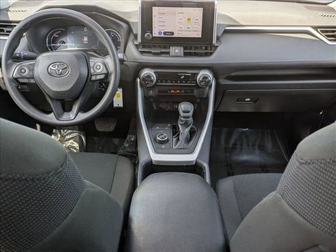 Used 2025 Toyota RAV4 LE image 17