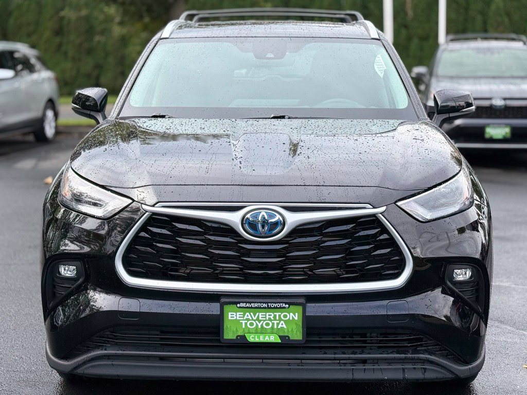Used 2023 Toyota Highlander XLE AWD/4WD image 8
