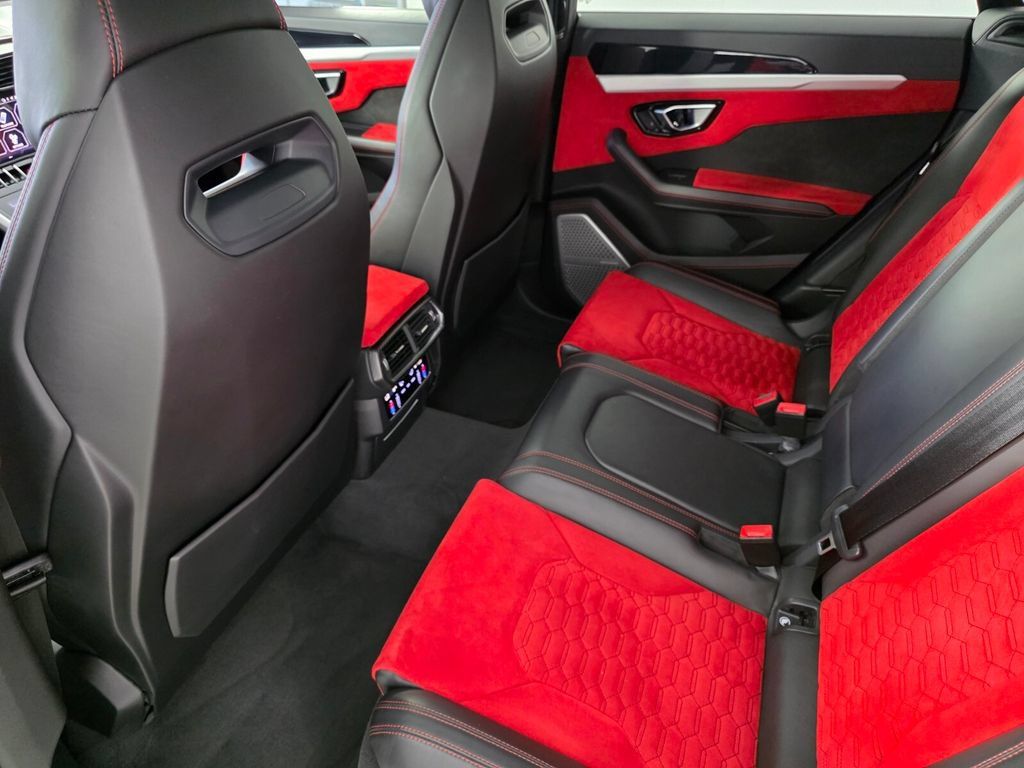 Used 2019 Lamborghini Urus AWD/4WD image 15