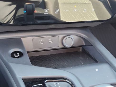 New 2026 Nissan Sentra SV w/ Floor Mat Package FWD image 15