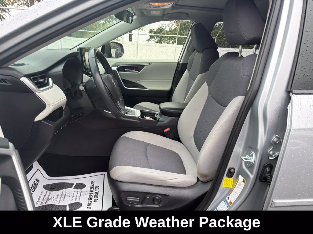 Used 2020 Toyota RAV4 XLE w/ Convenience Package AWD/4WD image 11