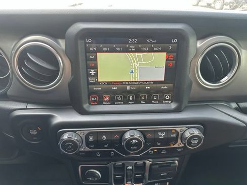 Used 2020 Jeep Gladiator Rubicon AWD/4WD image 13