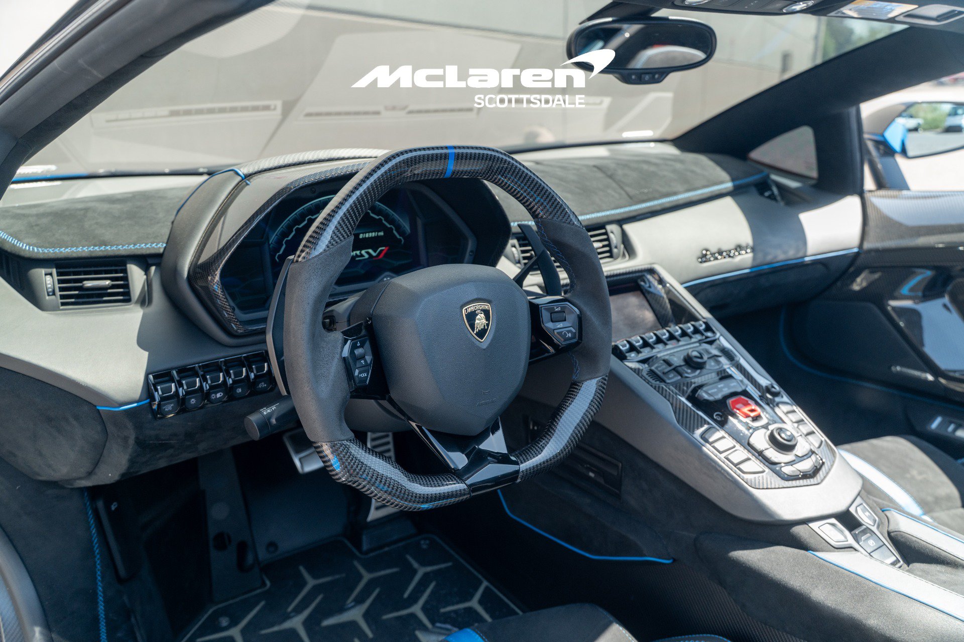 Used 2021 Lamborghini Aventador SVJ AWD/4WD image 13