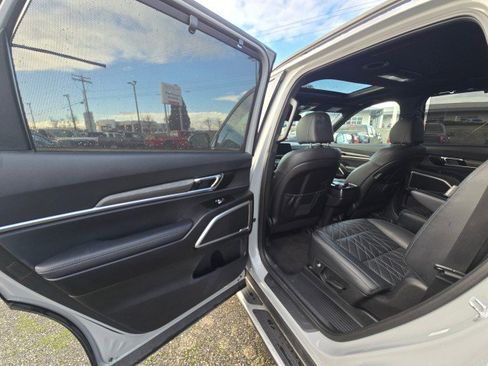 Used 2023 Kia Telluride EX X-Line image 19