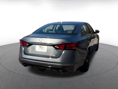 Used 2025 Nissan Altima 2.5 SR image 14