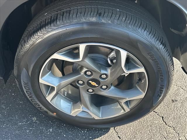 Used 2025 Chevrolet Trax LT w/ Driver Confidence Package FWD image 34