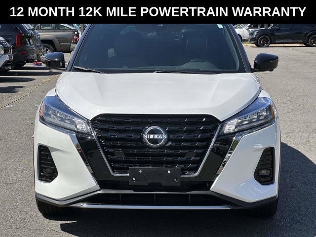Used 2023 Nissan Kicks SR w/ SR Premium Package FWD image 6