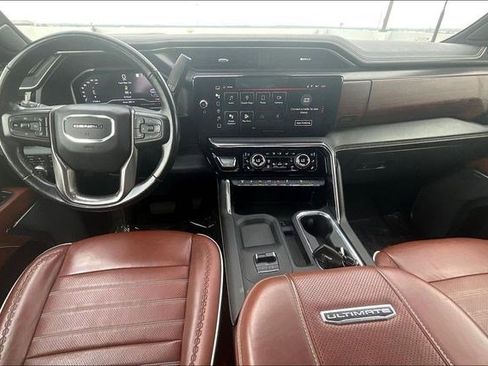 Used 2024 GMC Sierra 2500 Denali Ultimate image 19