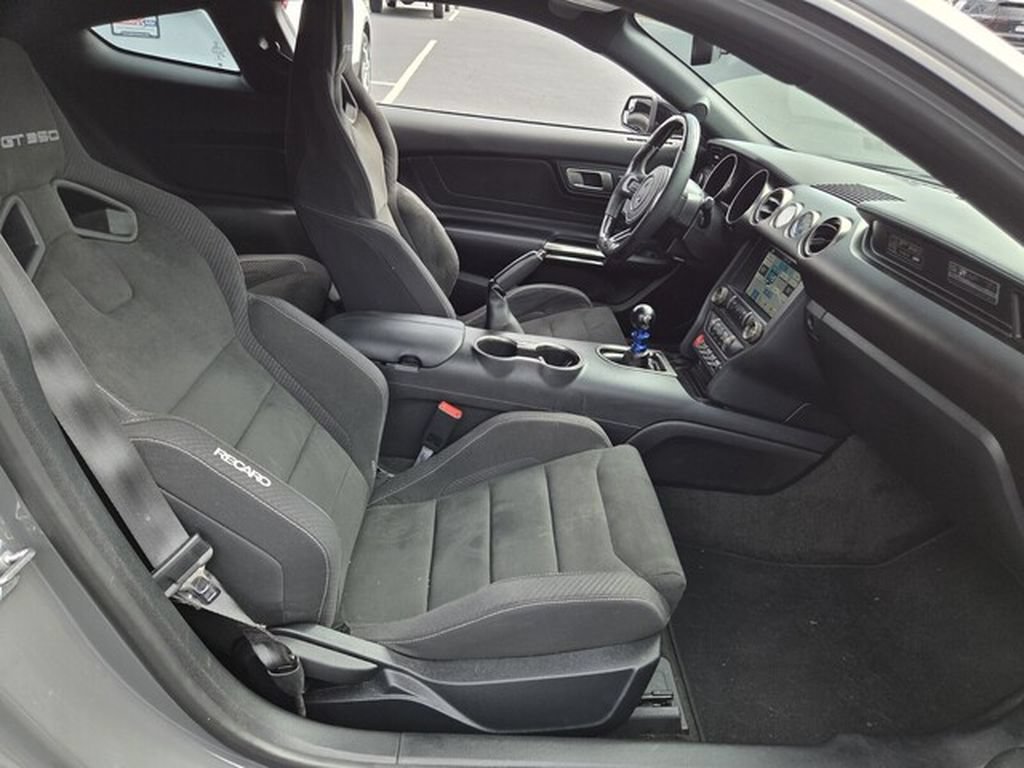 Used 2018 Ford Mustang Shelby GT350 w/ Electronics Package RWD image 16
